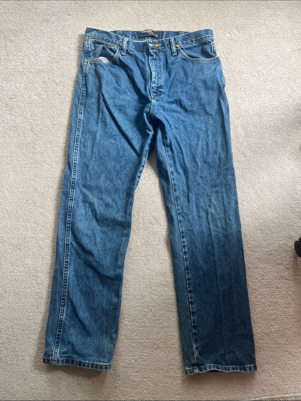 Wrangler Men's Medium Blue Straight Jeans